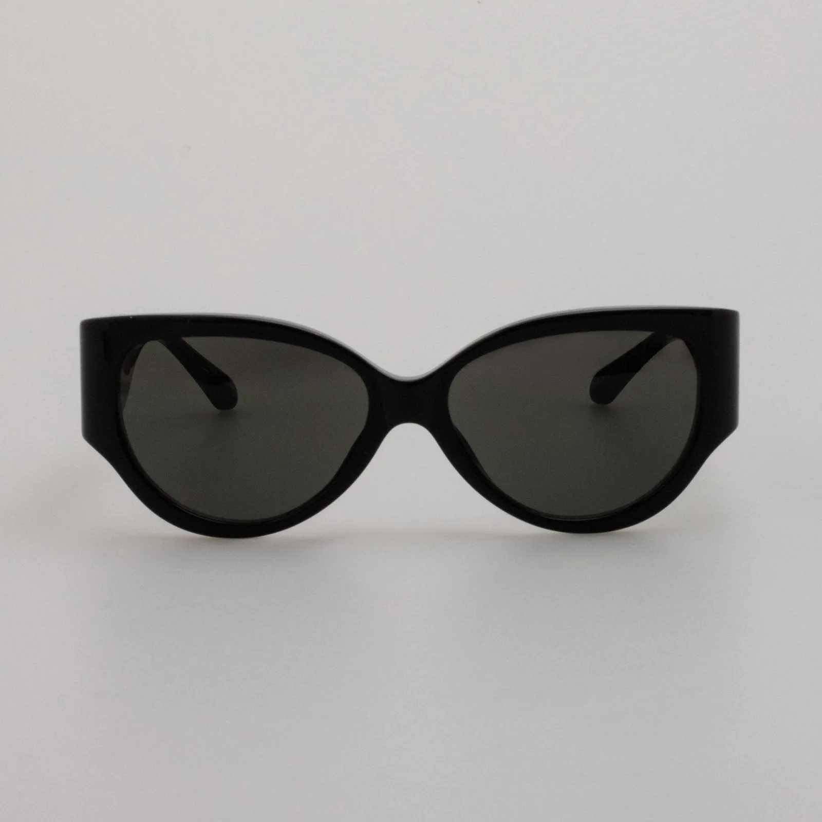 Lentes Linda Farrow de la colección Iconic Collection