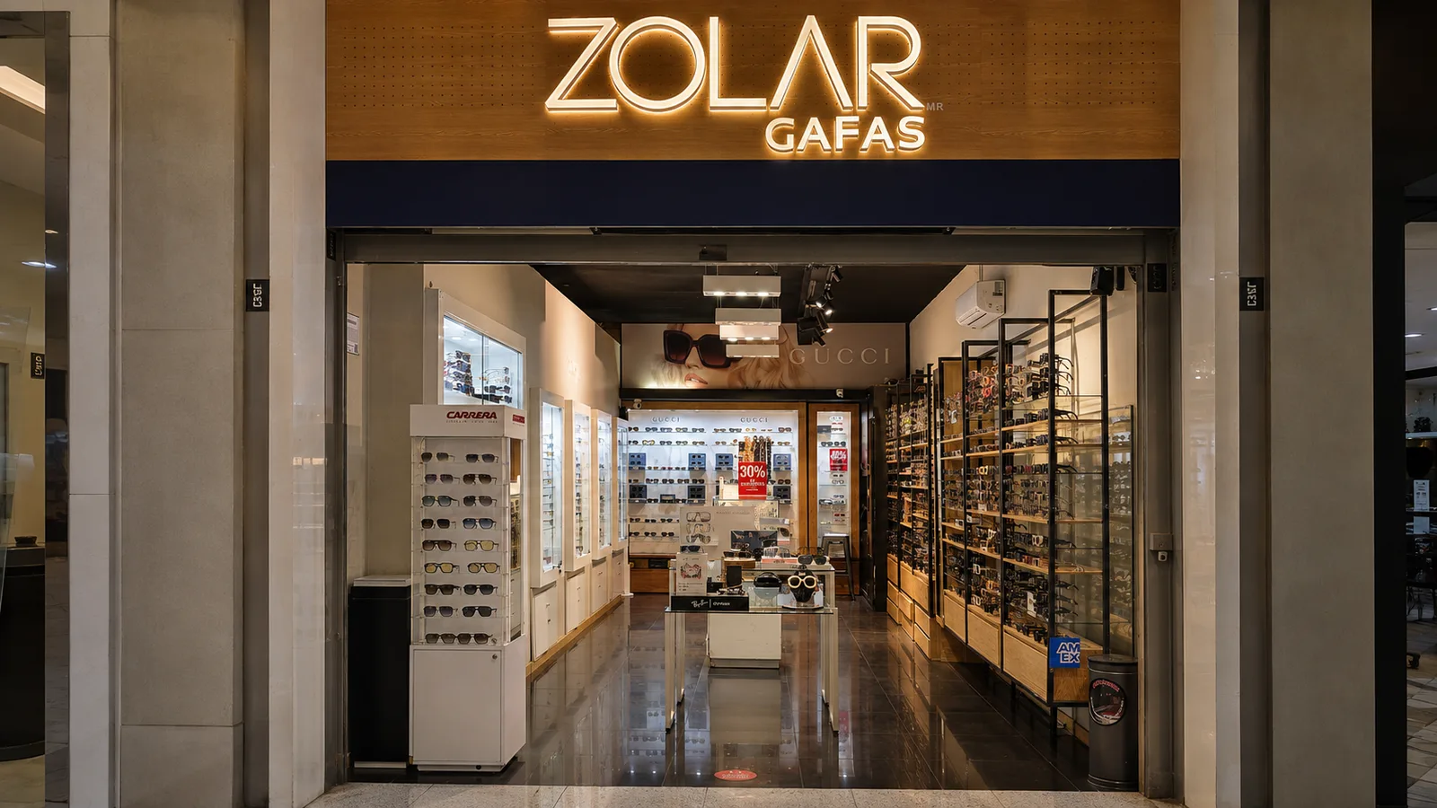 Interior de la tienda Zolar en el AICM (Terminal 2), Ciudad de México